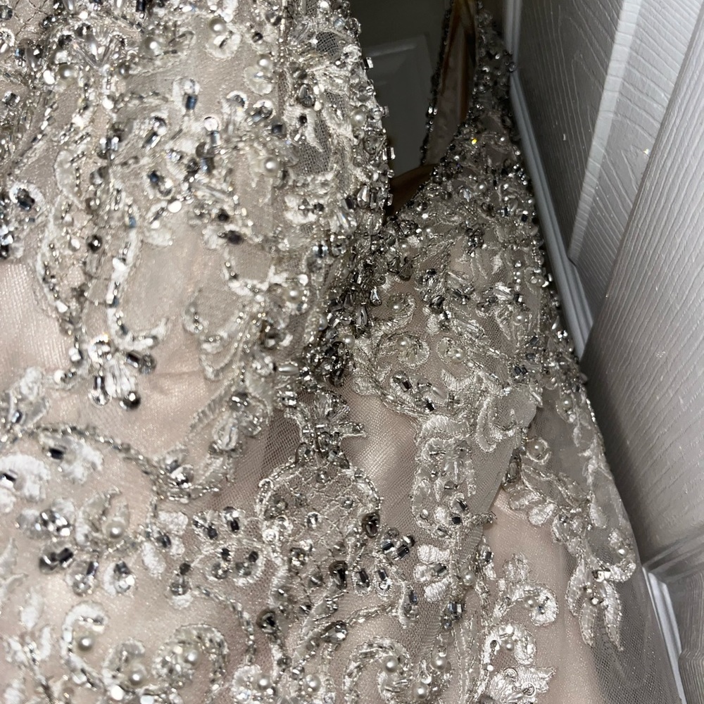 Wedding dress